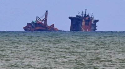 شبكة تونس الخضراء تستغرب دخول سفينة ايكسلو المياه التونسية الاقليمية وتطالب بتحديد المسؤوليات