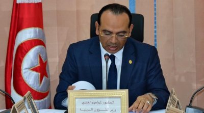 وزير الشؤون الدينية للنقابيين : إخلدوا للنوم تونس برجالها 