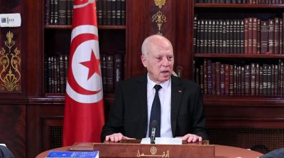 سعيد: قوى الردّة إعتكفت للتآمر على تونس بدل الإعتكاف في المساجد (فيديو)