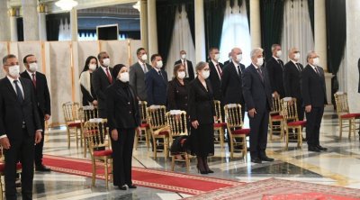 الحكومة تنفي إستقالات رئيستها و عدد من وزرائها 