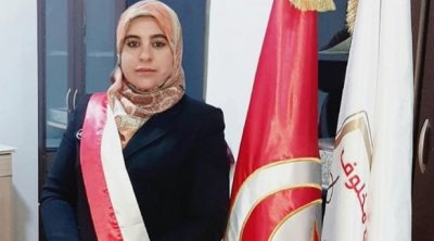 والي مدنين يتصل برئيسة بلدية ليلا و يأمرها بحذف تدوينات على حسابها بـالفايسبوك 