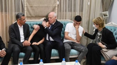 Tunisie : Kaïs Saïed et son épouse présentent leurs condoléances au ministre de l’Intérieur