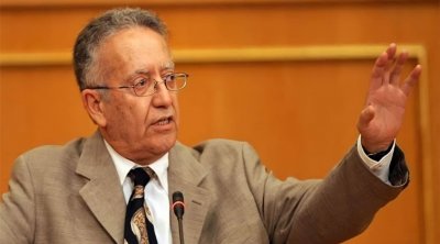 عياض بن عاشور : الدستور الجديد هو دستور السذاجة والتزيّيف والإستبداد