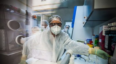 د.حاتم الغزال : تراجع موجة كورونا بداية من الأسبوع القادم 