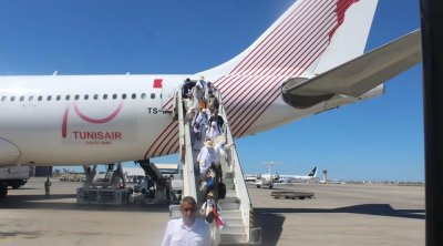 وصول أول رحلة لحجيجنا الميامين إلى تونس (صور)