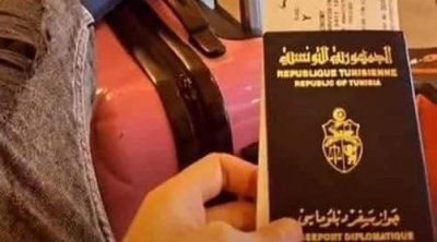 نجل وزير الداخلية يتحصل على جواز سفر دبلوماسي ....و يثير غضب التونسيين 