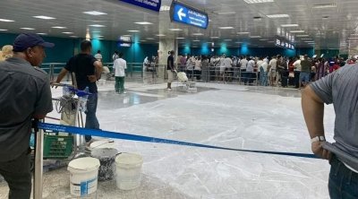 في ذروة الموسم السياحي و الإزدحام..صيانة الأرضية في مطار قرطاج (صور)