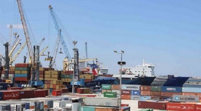 باخرة محملة بـ6000 طن من الزيت النباتي : منظمة ALERT تتهم وزارة التجارة بمغالطة التونسيين
