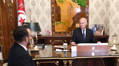 سعيّد : يبحثون عن الذبذبات في السماء للتشويش على قاعدة بيانات الاستفتاء 