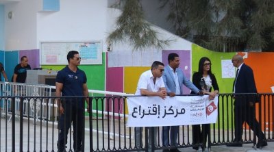 رئيس مركز إقتراع في بن عروس: أطراف تُحاول التأثير على الناخبين