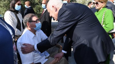 الحبيب الصيد على كرسي متحرك خلال التصويت على الدستور (صور)