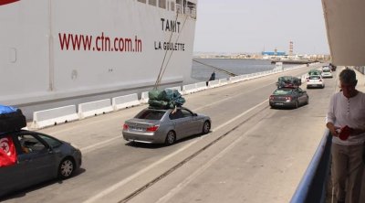 تحويلات التونسيين بالخارج ترتفع إلى 4879.7 مليون دينار