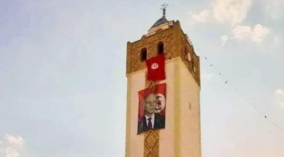 على خلفية صورة لسعيّد في أعلى صومعة المسجد : إقالة معتمد سيدي علي بن عون 