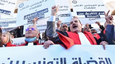 وزارة العدل:  القضاة المشمولين بالإعفاء هم محل إجراءات تتبعات جزائية 