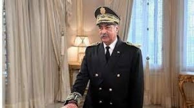 والي تونس يرقص وسط الجمهور في مهرجان قرطاج (فيديو )