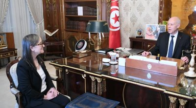 سعيد يدعو إلى ضمان المساواة بين المواطنين أمام المحاكم