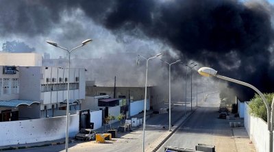 اشتباكات في طرابلس: تونس تدعو إلى الوقف الفوري للعمليات المسلحة