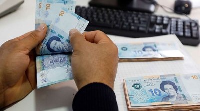 إتحاد الشغل يتفق مع الحكومة على زيادة بـ3.5 بالمائة في أجور الوظيفة العمومية