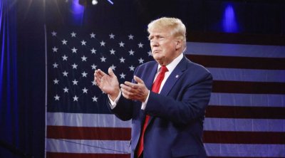 قاضية تصدر حكما لصالح ترامب وتمنع مراجعة وثائق سرية مصادرة