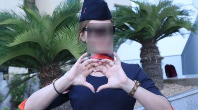 إجبار المضيفات على تغطية الشعر وعدم استعمال المكياج : سيفاكس أيرلاينز تعكس الهجوم 