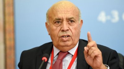 عبيد البريكي يطالب سعيّد بتوضيح موقفه من الأحزاب