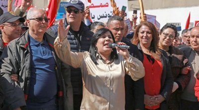 الدستوري الحر يغير وجهة مسيرته إلى قصر قرطاج و يدعو إلى منع مسيرة جبهة الخلاص