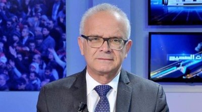 خبير إقتصادي : 100 مليون دولار يتم صرفها أسبوعيا في المحروقات