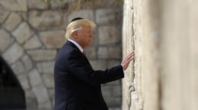 ترامب : أستطيع بسهولة أن أصبح رئيس وزراء إسرائيل