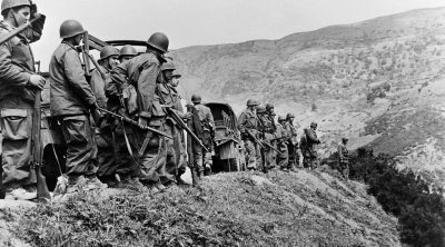 الإليزيه : الغالبية العظمى من المقاتلين الفرنسيين في حرب الجزائر كانوا موالين لمبادئ الجمهورية