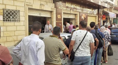 تونس :طوابير طويلة أمام المخابز (صور)