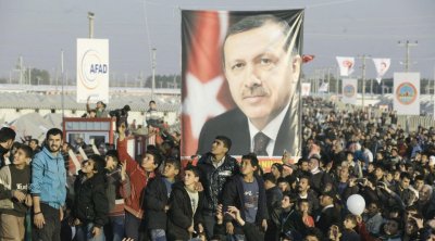 هيومن رايتس ووتش تتهم تركيا بإحتجاز مئات السوريين تعسفياً وإرغامهم على الرحيل