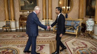 بريطانيا :الملك تشارلز يعين سوناك رئيسا للوزراء والأخير يتعهد بإصلاح أخطاء تراس