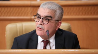 الجامعة العامة للتعليم الأساسي تتهم وزير التربية بتأجيج الأوضاع بين الأولياء و المعلمين النواب