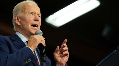 بايدن يتعهد ''بتحرير'' إيران في خطاب حملة انتخابية في الساحل الغربي