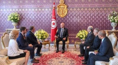 Sommet de la Francophonie : Kaïs Saïed s’entretient avec le Premier ministre du Québec