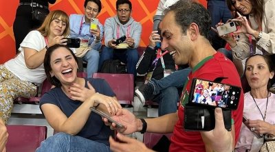 شاهد... شاب لبناني يطلب الزواج من فتاة خلال مباراة المغرب ضد كرواتيا (صور)