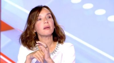 مايا القصوري : حفرة بمطار قرطاج يعدّيوا منها فاليجات الفلوس في عهد علي العريض (فيديو)