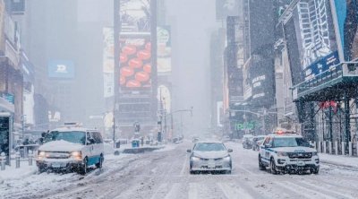 الرئيس الأمريكي يعلن حالة الطوارئ في نيويورك إثر العواصف الثلجية