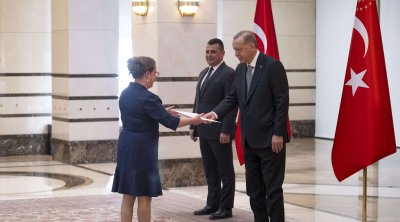 أردوغان يتسلم أوراق إعتماد السفيرة الإسرائيلية الجديدة 