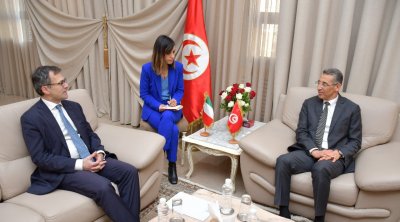 التصدي للهجرة غير النظامية أبرز محاور لقاء وزير الداخلية بسفير إيطاليا بتونس