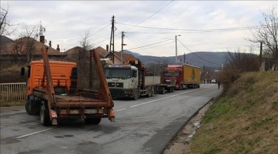 L'UE et l'OTAN saluent la levée des barrages au nord du Kosovo