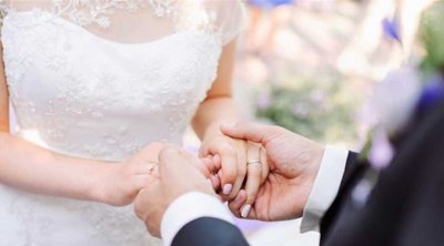 عروس تطلب من ضيوف دفع ثمن وجباتها في حفل زواجها 