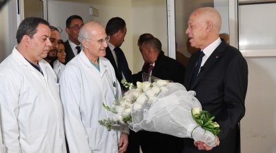 سعيّد للأطبّاء: أنتم تزرعون الحياة والأمل والآخرون يزرعون الفتنة (فيديو)