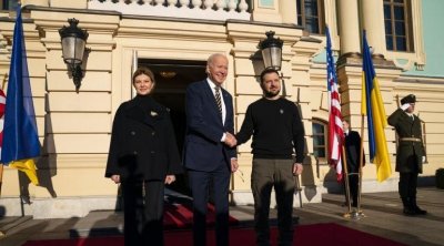 Joe Biden en visite surprise à Kiev