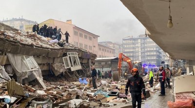 واشنطن تخصص 50 مليون دولار لمساعدة اللاجئين في منطقة الزلزال