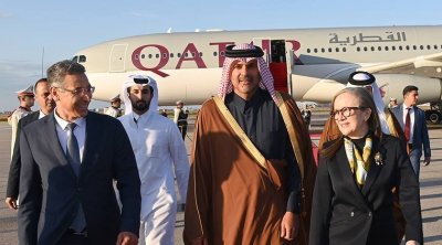 رئيس مجلس الوزراء القطري يصل تونس (صور)