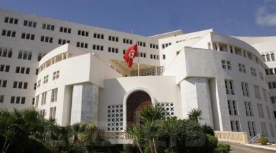 تتبع قيادات تونسية اتصلوا مع بعثات دبلوماسية : وزارة الخارجية توضح