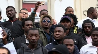 جامعة صفاقس تطمئن الطلبة الأفارقة : معززون و مكرمون في جامعتهم و بلدهم تونس 