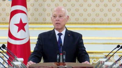 الرئيس يعلن عن حل المجالس البلدية وتعويضها بنيابات خصوصية (فيديو)