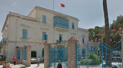 مراقبون وعتيد: حلّ المجالس البلدية قرار خطير يهدّد بإنهاء مشروع اللاّمركزية في تونس